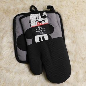 Mickey Mouse Oven Mitt & Pot Holder Set